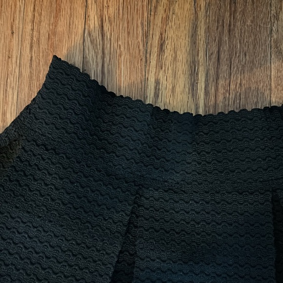 Express party skirt. Women’s US size medium. Black, textured. - Picture 3 of 4